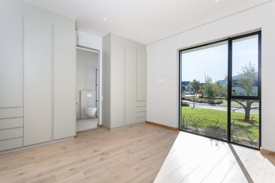 5 Bedroom Property for Sale in Val De Vie Estate Western Cape